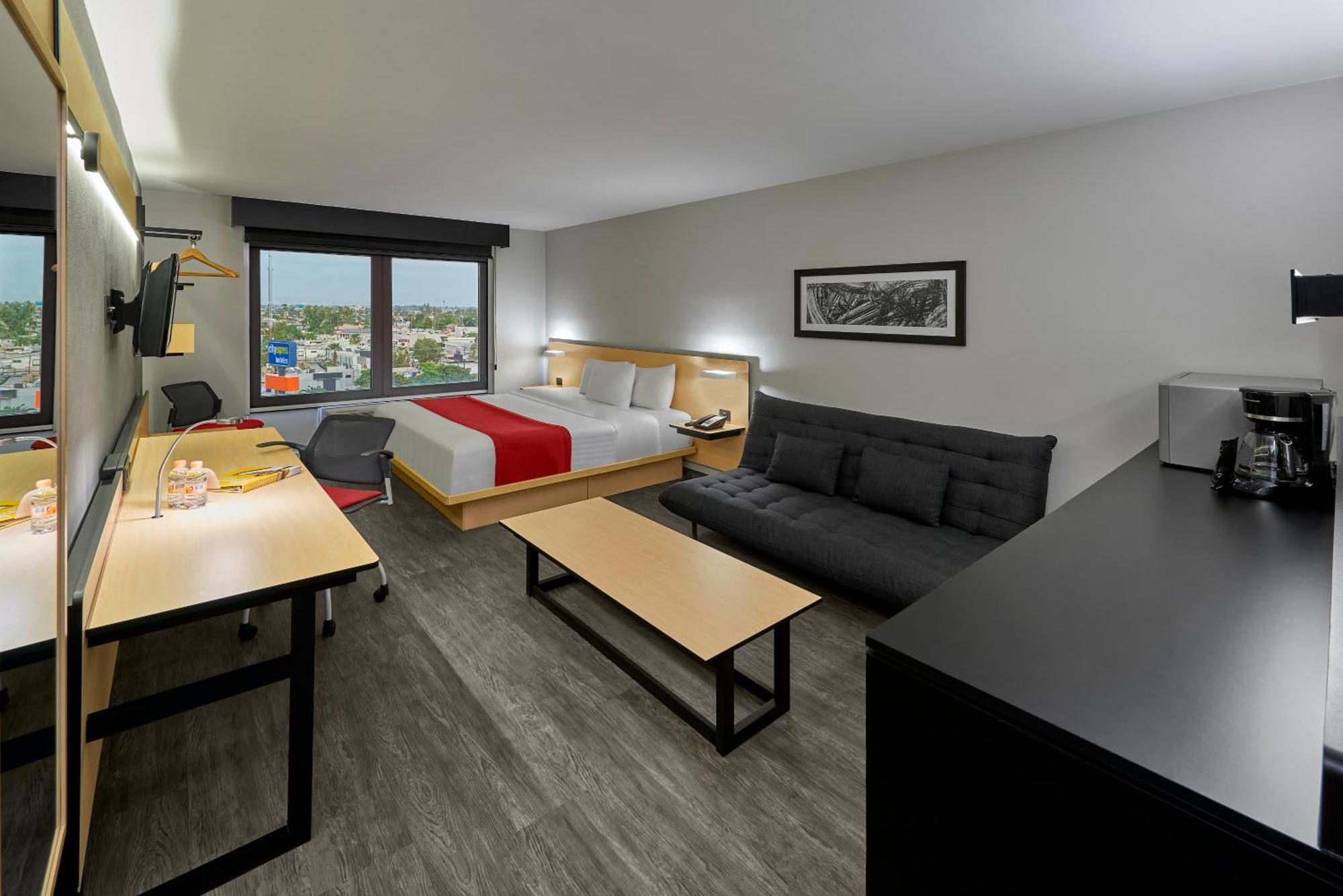 Hotel Express By Marriott 4*