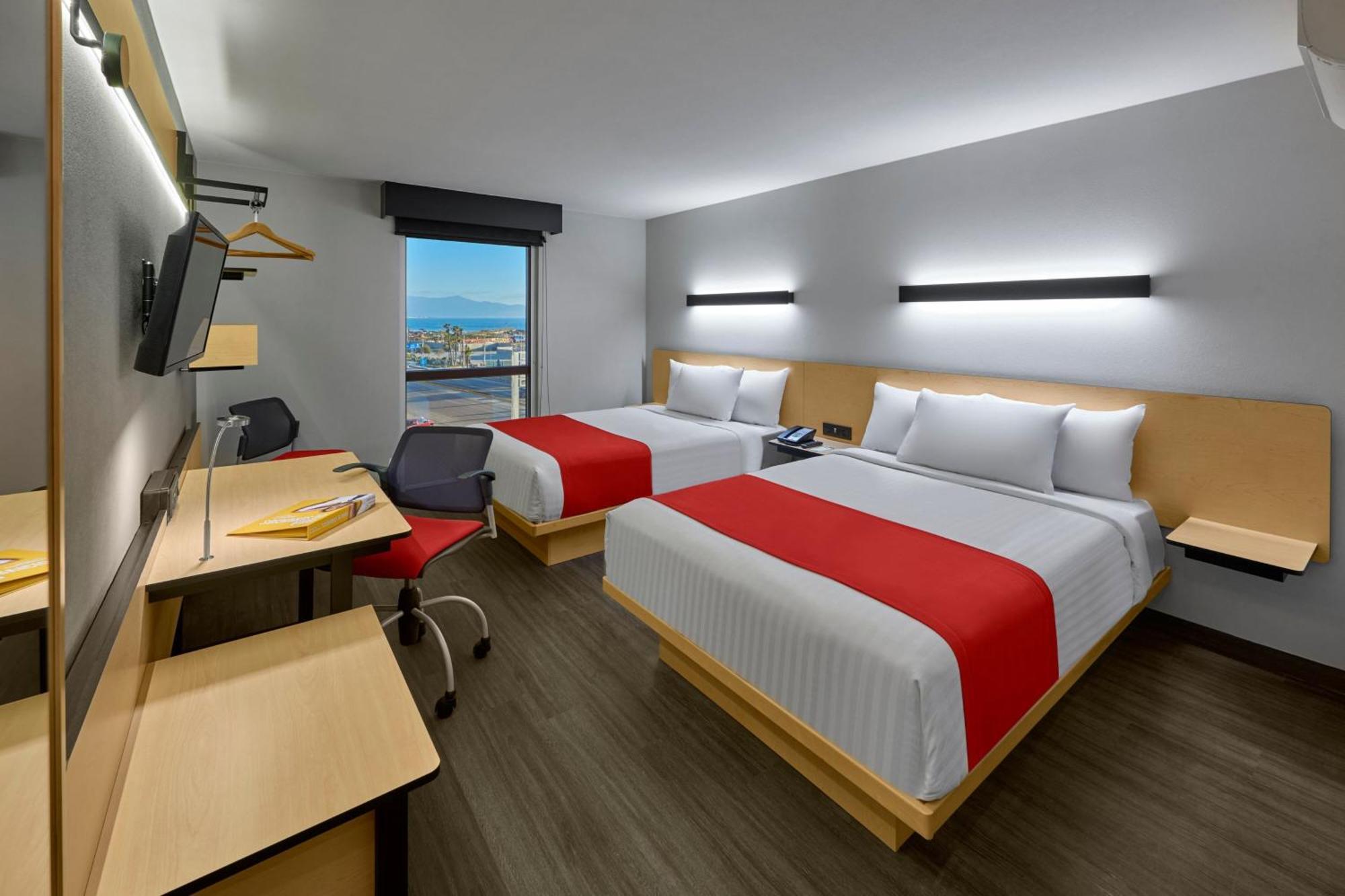 Hotel Express By Marriott Ensenada